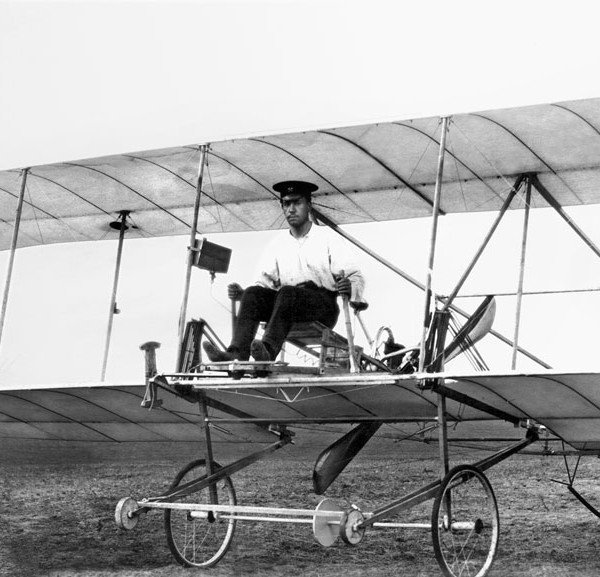 2.ЗАМЕНА И.И.Сикорский на своем первом самолете БиС-1.
