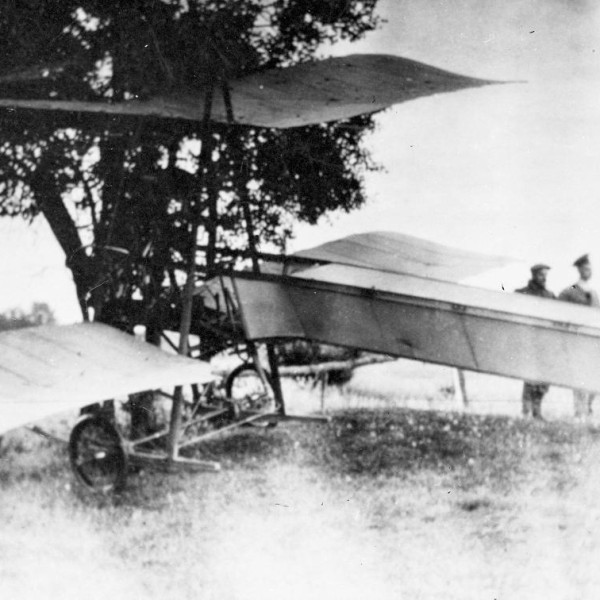 6а.Самолет Гаккель III после аварии 6 июня 1910 г.
