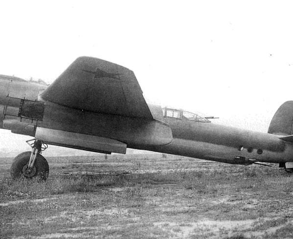 1.Опытный бомбардировщик Ту-2 АШ-83.