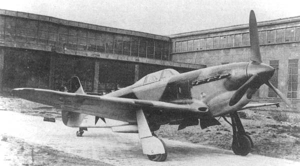 1.Первый вариант истребителя Як-1М.