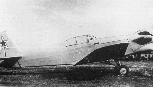 1.Учебно-тренировочный самолет Як-5