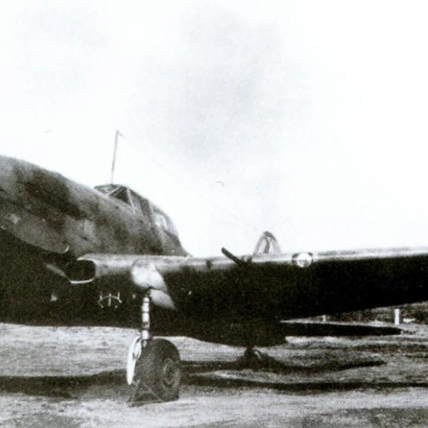 10.Серийный Ил-10 на полевом аэродроме.
