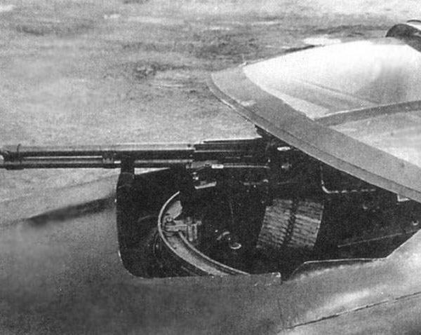 10.Ту-2. Пулемет УБ стрелка -радиста.