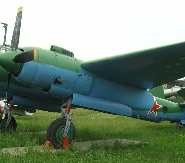 11.Ту-2 в авиамузее Монино.