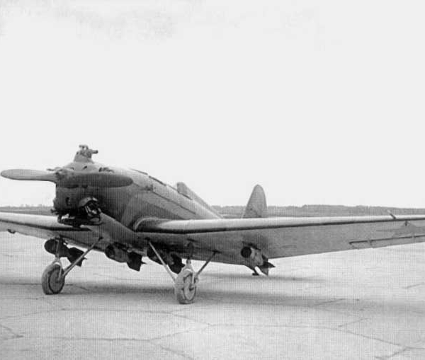 11.УТ-2МВ. НИИ ВВС. 1942 г.