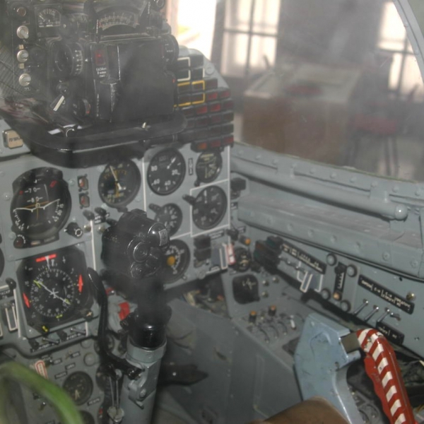 12.Кабина Як-38.