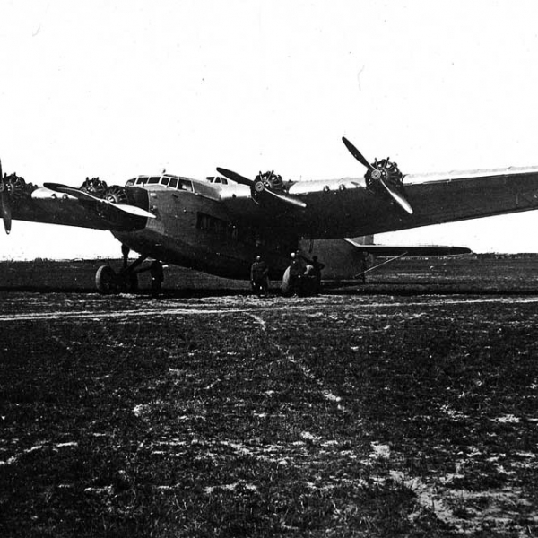 1а.АНТ-14 на летном поле. 1932 г.