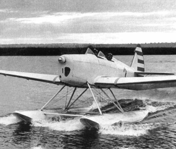 1а.Я-20 с д. Renault-4 на поплавковом шасси. Окт. 1937 г.