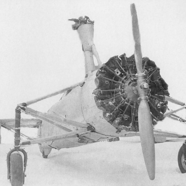 2.А-15 без ротора со снятым капотом.