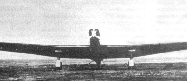 2.АНТ-36 с дизельным двигателем АН-1. Вид спереди.