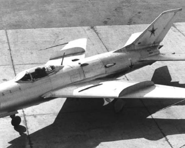 2.МиГ-19П (СМ-7-1)