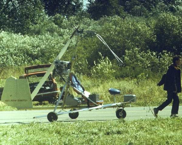 3.Автожир Р-8 после аварии на взлете.