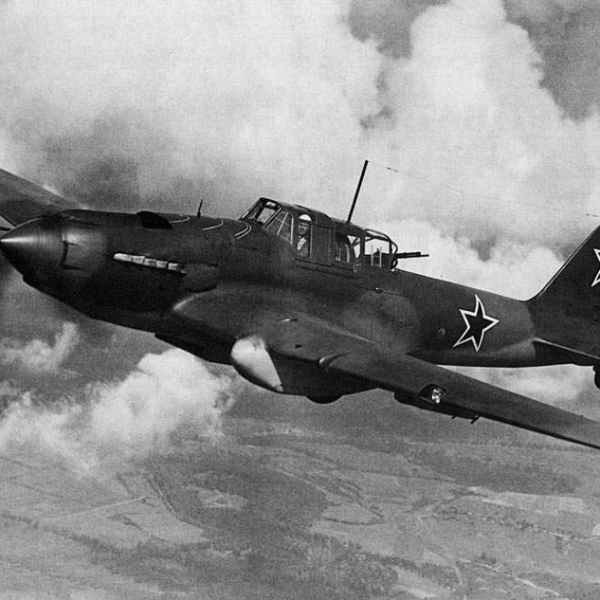 3.Ил-2 КСС в полете. 1943 г.