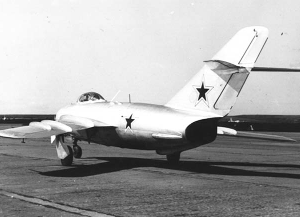 3.МиГ-17 (СМ-1).