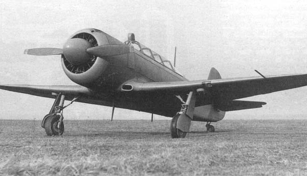 4.Як-11 Краматорский аэродром. 1947г.
