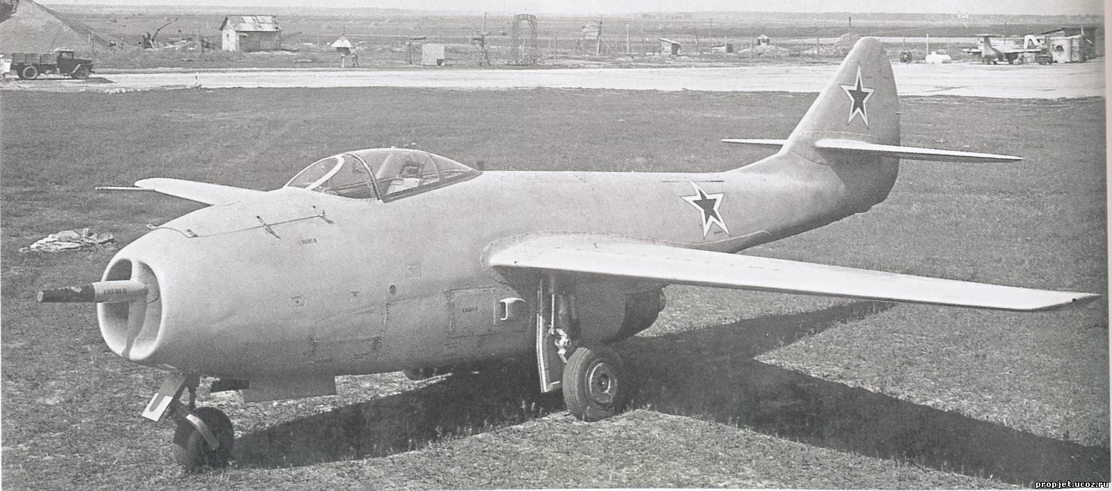 4a.MiG-9..jpg