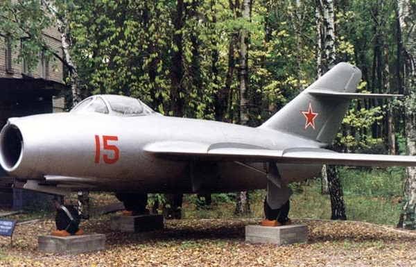 4б.Музейный МиГ-15 (С-3)