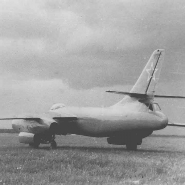 5.Бомбардировщик Ту-82 (Ту-22 первый). 4