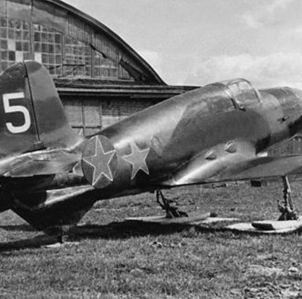 6.Самолет БИ-5 весной 1945 г. при проведении планерных испытаний.