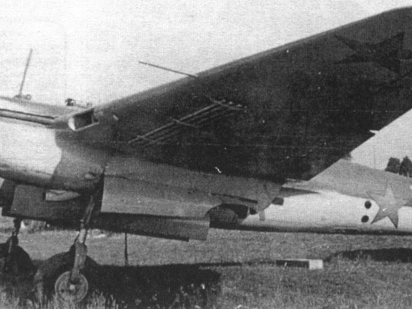 7.Ар-2 на полевом аэродроме. Лето 1941 г.