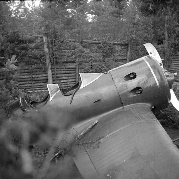 7.УТИ-4 после вынужденной посадки. Олонец. 8 сентября 1941 г.