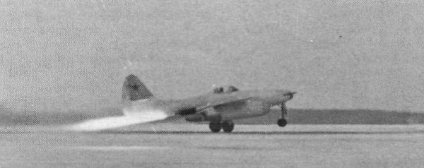 8.Су-9 (первый) взлетает с ускорителями. 1946 г.