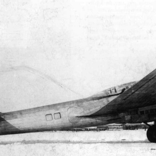 9.АНТ-42 с пятым двигателем М-100 в фюзеляже