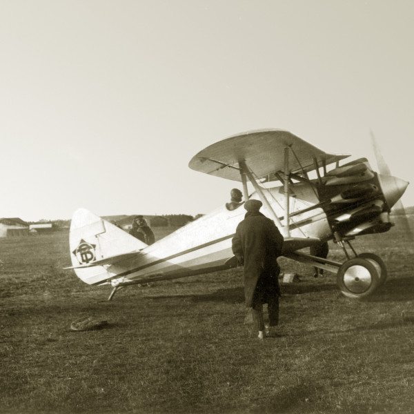 И-5 после первого полета. 25 апреля 1930 г