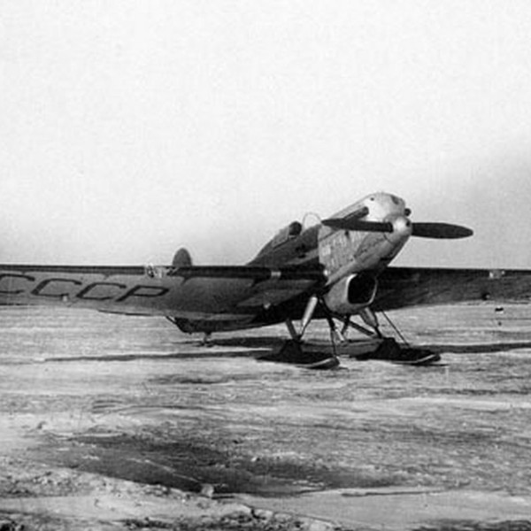 Легкий транспортный самолет ПР-12.