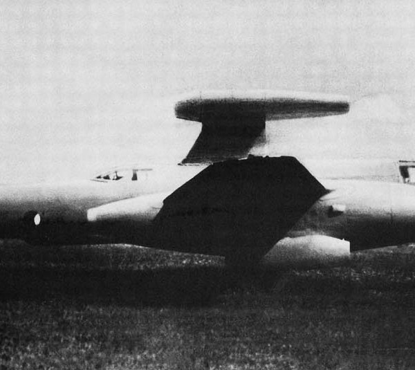 Ту-12ЛЛ с прямоточным двигателем ПВРД-550.