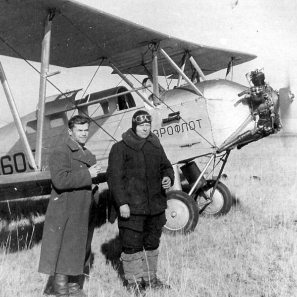 1.Легкий транспортный самолет По-2Л.