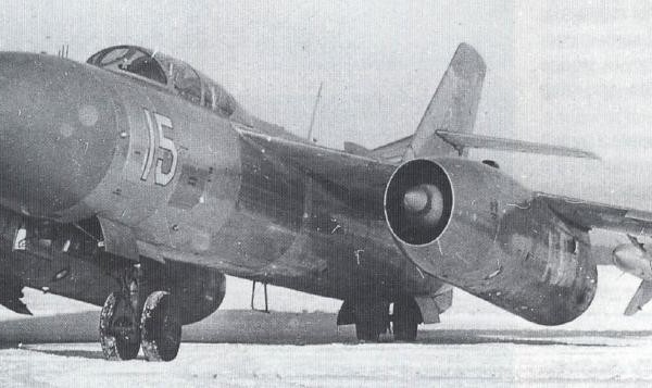 1.Опытный перехватчик Як-28П с двигателями Р-11АФ-300