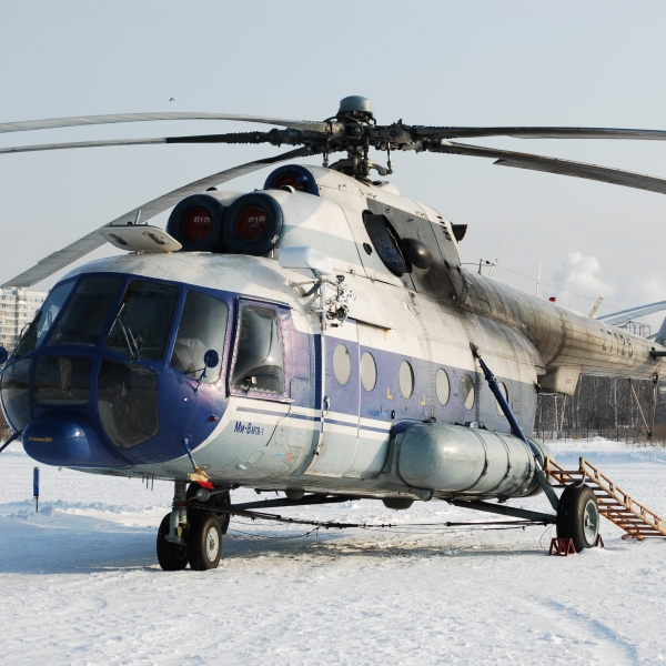 1.Вертолет Ми-8МТВ-1 на стоянке.