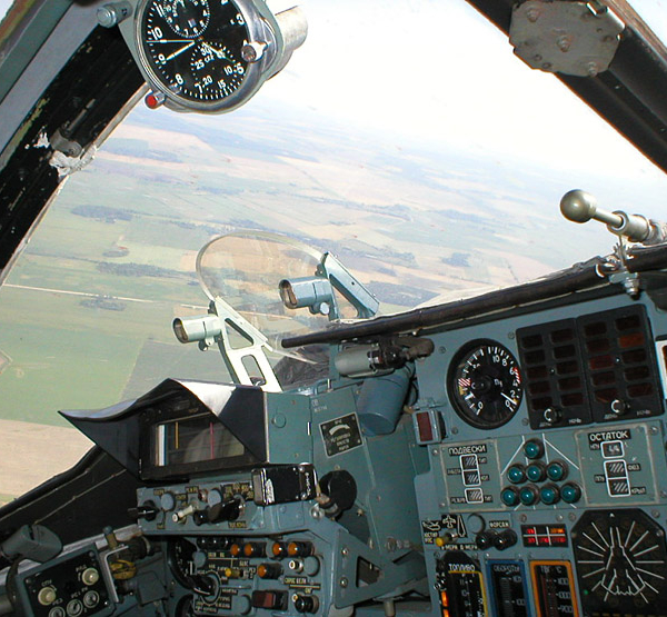 11.Вид из кабины Су-24.