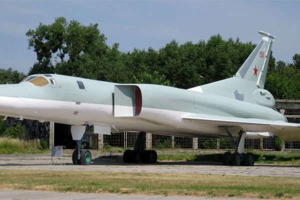 2.Первый летный Ту-22М0 в музее авиации.