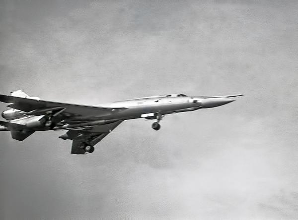 2.Ту-22КД на взлете.