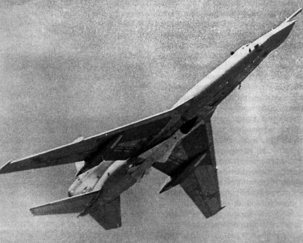 3.Ту-22КД с ракетой Х-22