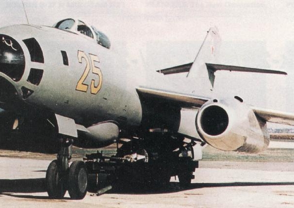 4.Як-125Б