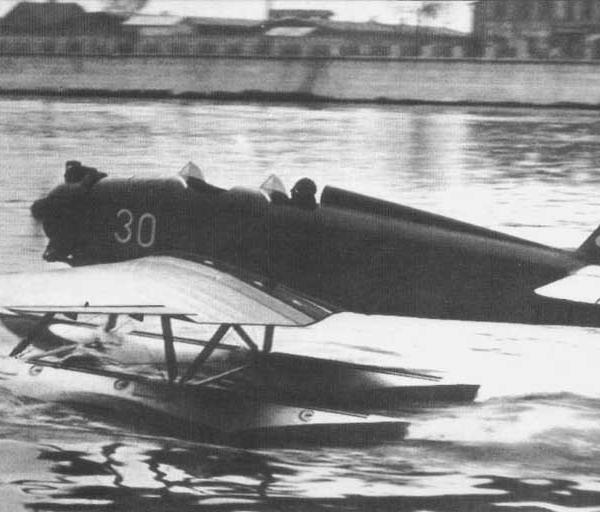 5.АИР-10 на поплавках. 1937 г. 1