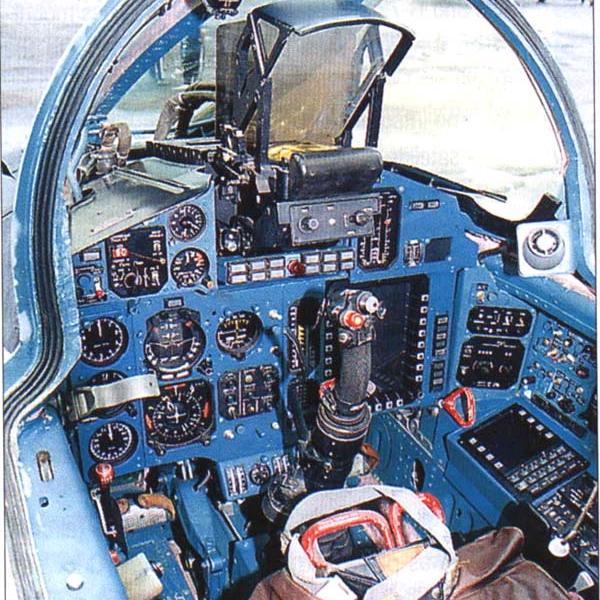 5.Кабина пилота МиГ-31.