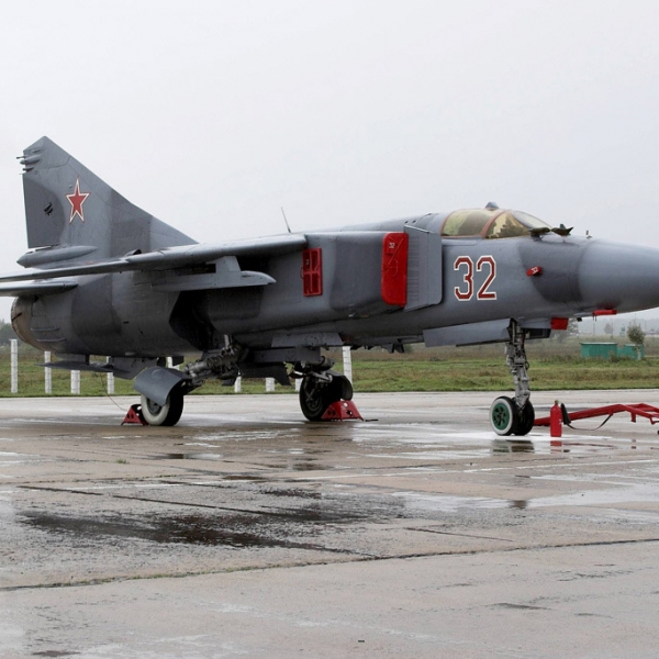 5.МиГ-23МЛ на стоянке.