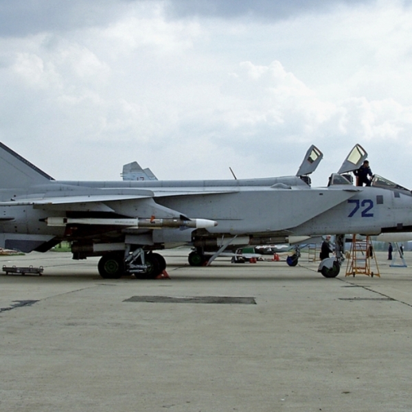5.МиГ-31Б на стоянке.