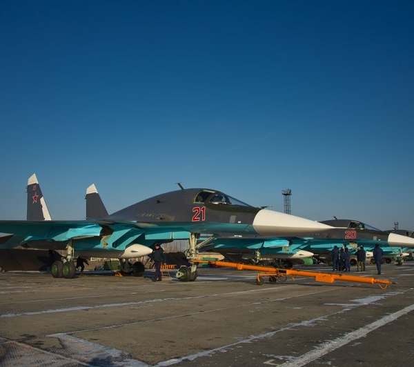5.Су-34 на стоянках.