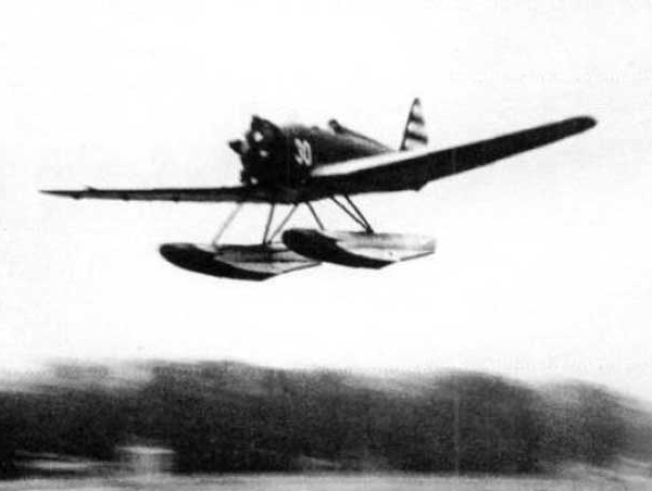 6.АИР-10 на поплавках. 1937 г. 2