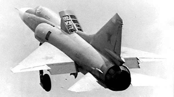 6.МиГ-23ПД на взлете. 3