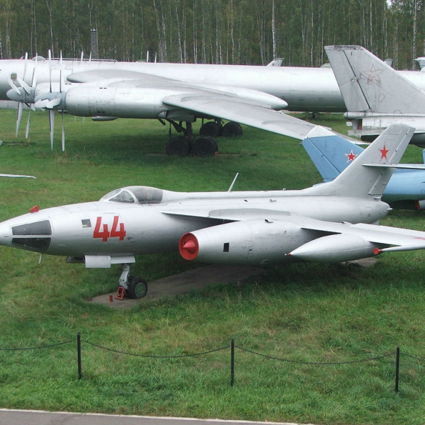 6.Як-28Л в музее ВВС Монино.