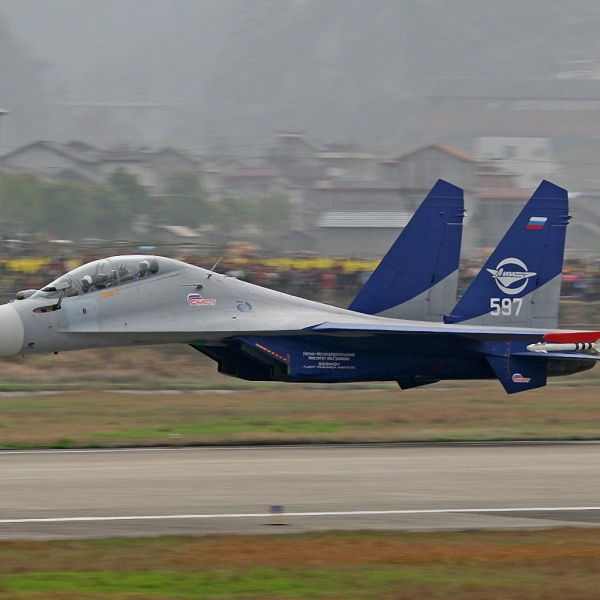 9.Демонстрационный полёт Су-30.