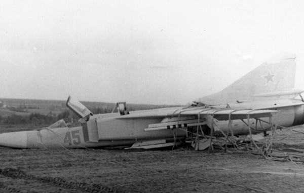 9.МиГ-23С после аварийной посадки. Шаталово, 1971 год.