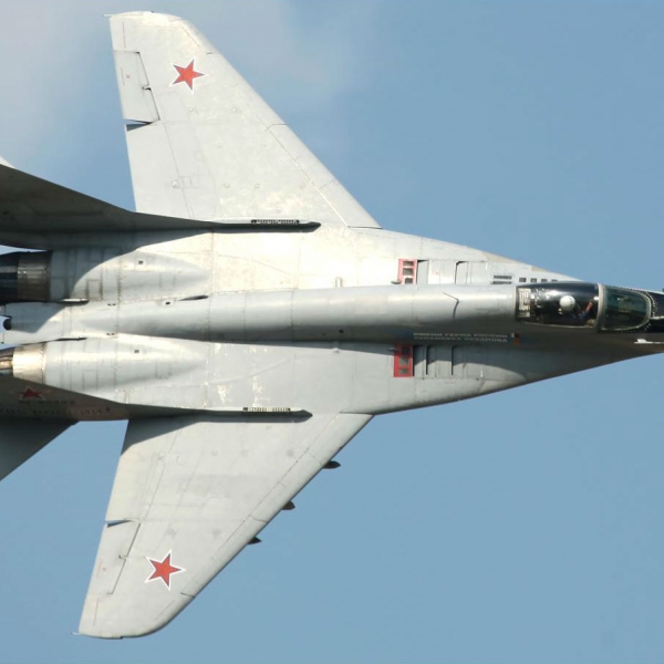 9.МиГ-29М ВВС России в полете. 2