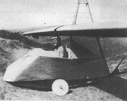А.А.Сеньков в своем планере АВФ-30 КиК.1928 г.